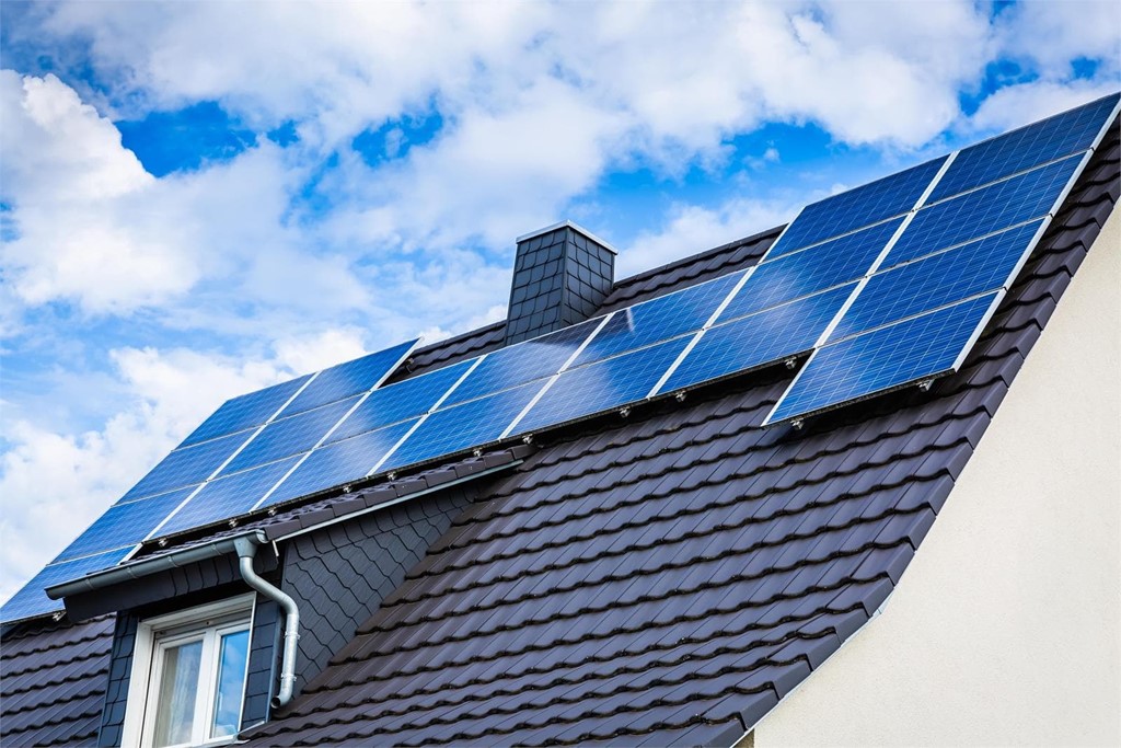 ¿Cuáles son las ventajas de instalar paneles solares en su hogar?