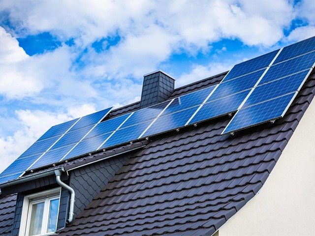 ¿Cuáles son las ventajas de instalar paneles solares en su hogar?